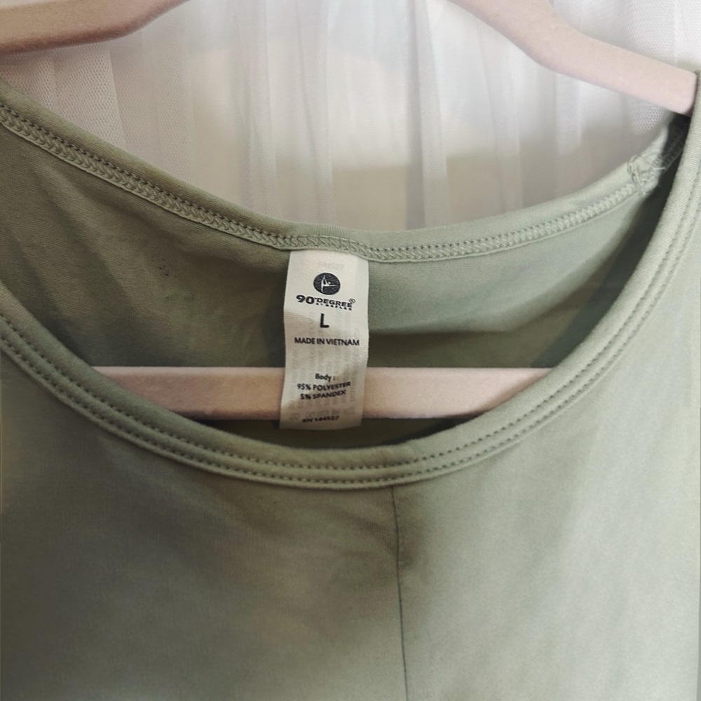 90 Degree By Reflex Green Sleeveless Crop Tank Top - Picture 3 of 3